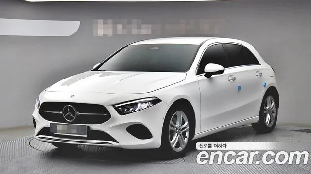 Mercedes-Benz A-Class A220 Hatchback