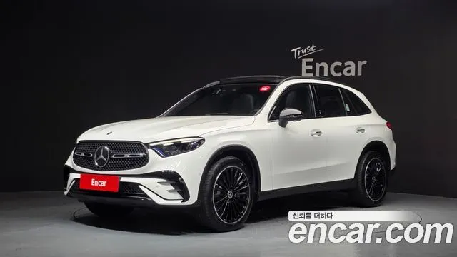 Mercedes-Benz GLC-Class GLC300 4MATIC AMG Line