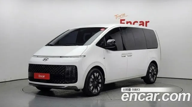 Hyundai Staria HEV 1.6 Lounge 7-Seater