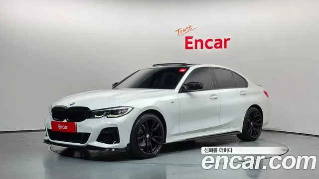 BMW 3-Series 320i Luxury