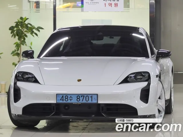 Porsche Taycan Turbo S