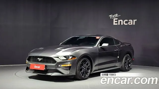 Ford Mustang Coupe