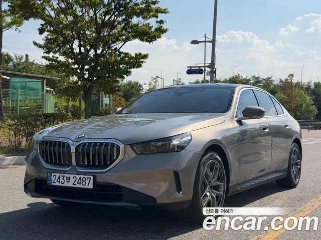 BMW 5-Series 520i