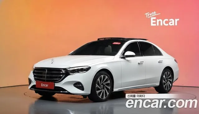 Mercedes-Benz E-Class E300 4MATIC Exclusive