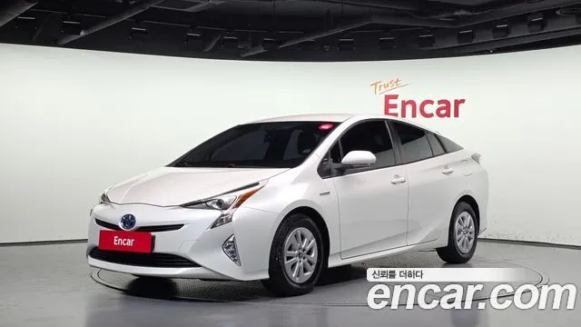 Toyota Prius 1.8 E