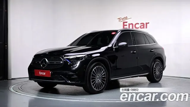 Mercedes-Benz GLC-Class GLC300 4MATIC AMG Line
