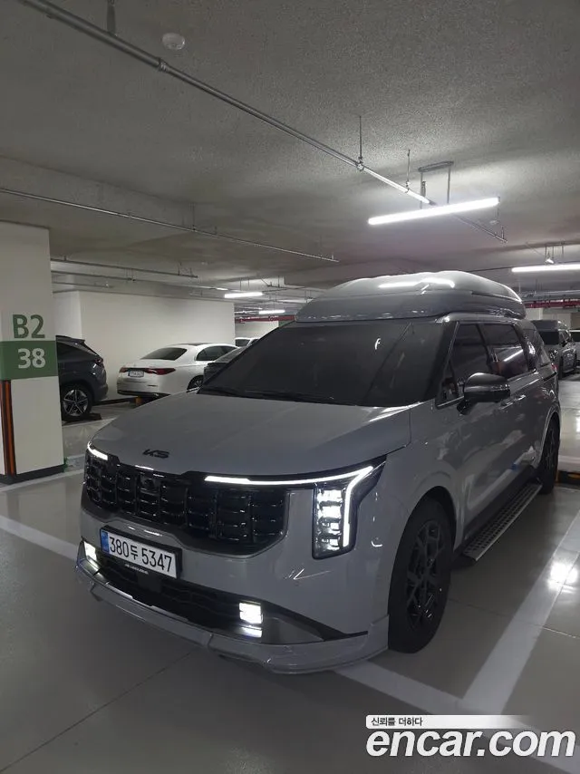Kia Canival HEV 4Seater Hi-Limousine