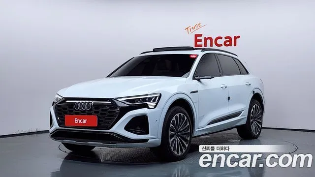 Audi Q8 e-tron 55 Quattro Premium