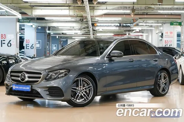 Mercedes-Benz E-Class E300 4MATIC AMG Line