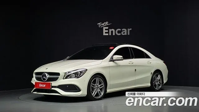 Mercedes-Benz CLA-Class CLA220 AMG Line
