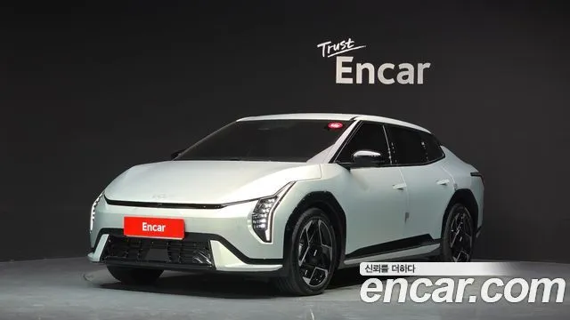 Kia EV4 Standard 2WD