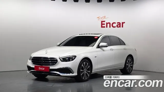 Mercedes-Benz E-Class E300e 4MATIC Exclusive