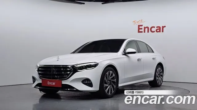 Mercedes-Benz E-Class E300 4MATIC AMG Line