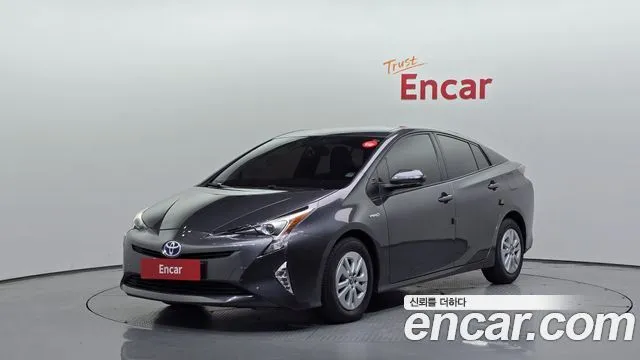 Toyota Prius 1.8 E