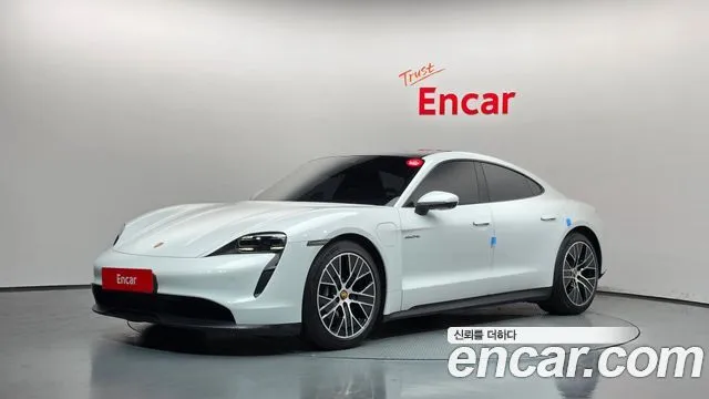 Porsche Taycan Base