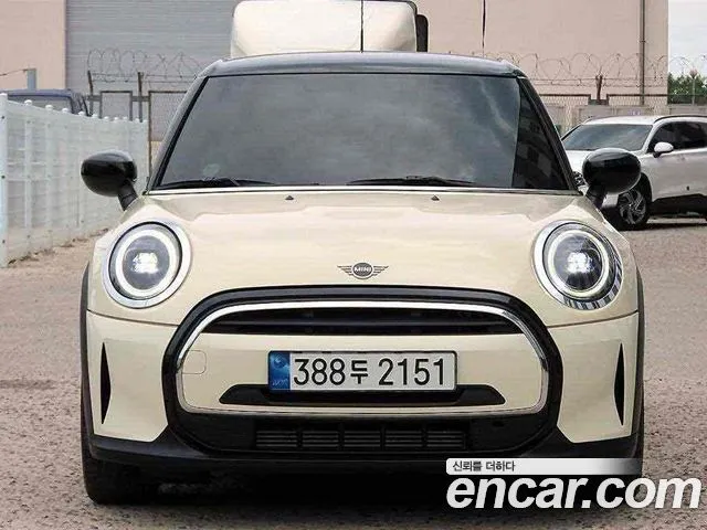 Mini Cooper 5Door Classic Launch Pack