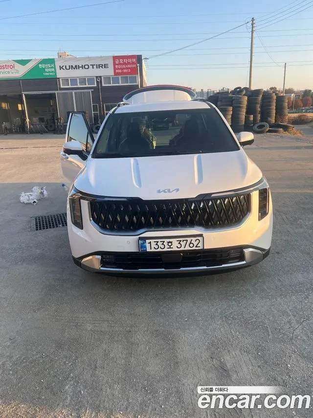 Kia Canival HEV 9seater Signature
