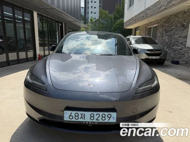 Tesla Model 3 RWD