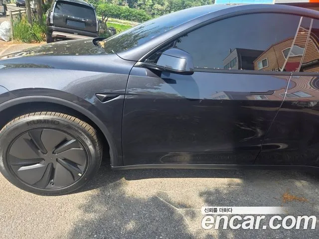 Tesla Model Y RWD