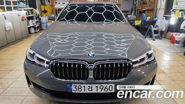 BMW 5-Series 530i Luxury