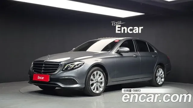 Mercedes-Benz E-Class E300 4MATIC Exclusive