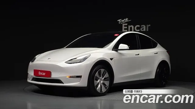 Tesla Model Y Long Range AWD