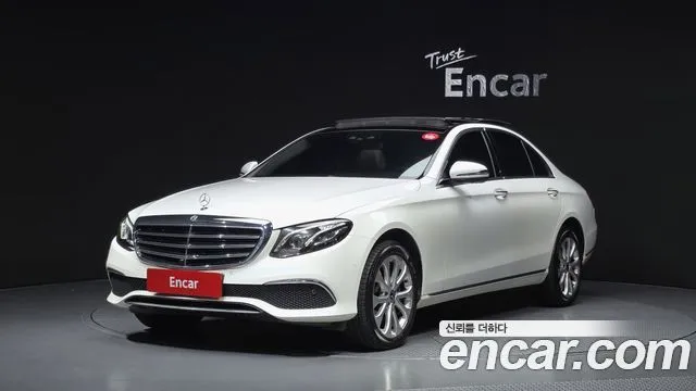 Mercedes-Benz E-Class E300 4MATIC Exclusive