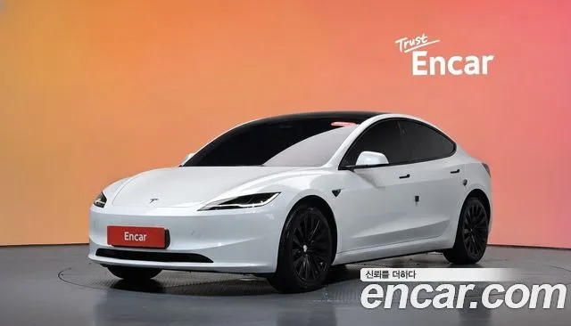 Tesla Model 3 RWD