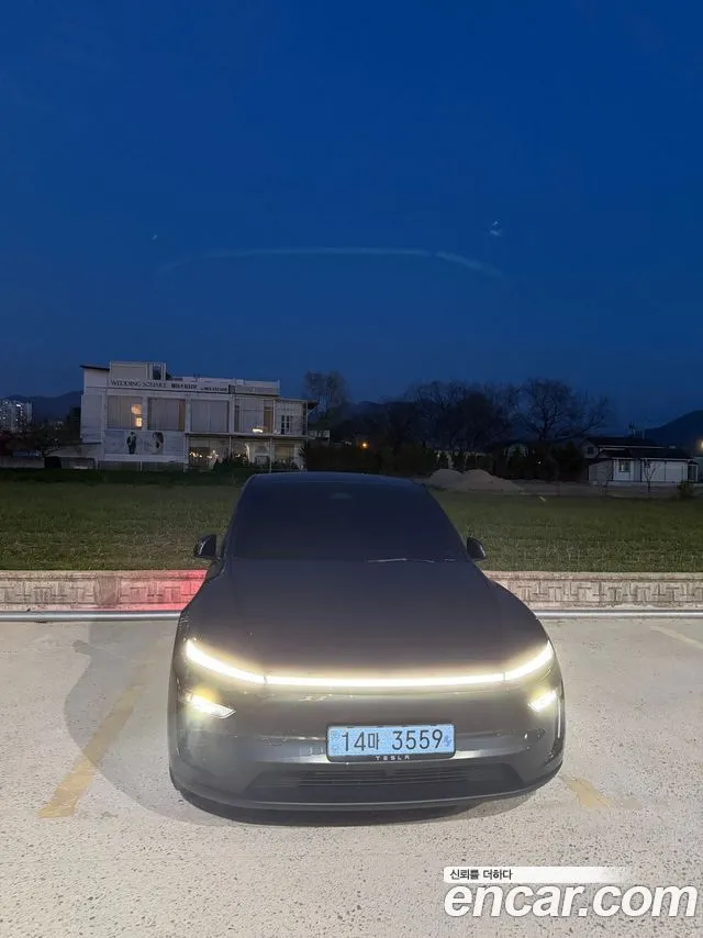 Tesla Model Y Premium RWD