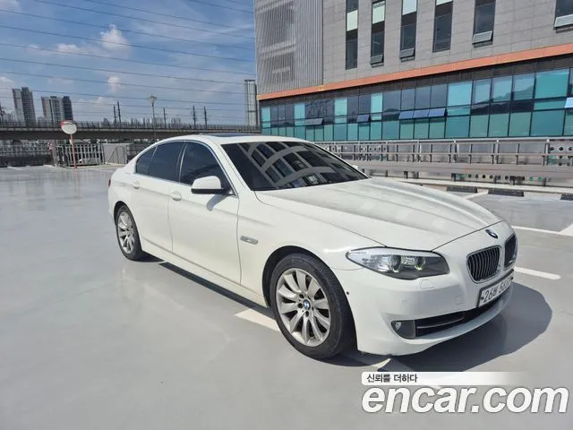 BMW 5-Series 528i