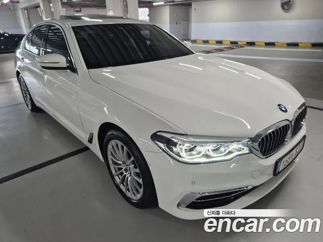 BMW 5-Series 520i Luxury
