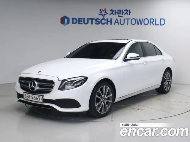 Mercedes-Benz E-Class E300 4MATIC Avnatgarde