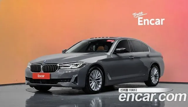 BMW 5-Series 520i Luxury