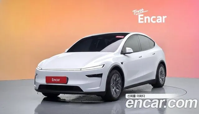 Tesla Model Y L Long Range AWD