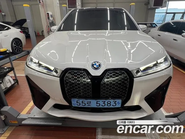 BMW iX xDrive50 Sports Plus