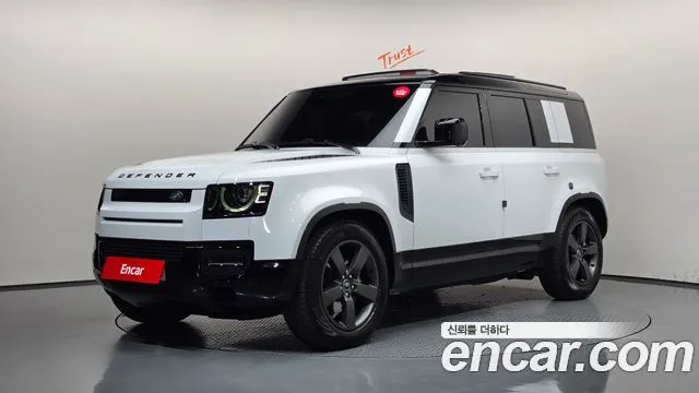 Land Rover Defender 110 P300 X-Dynamic SE
