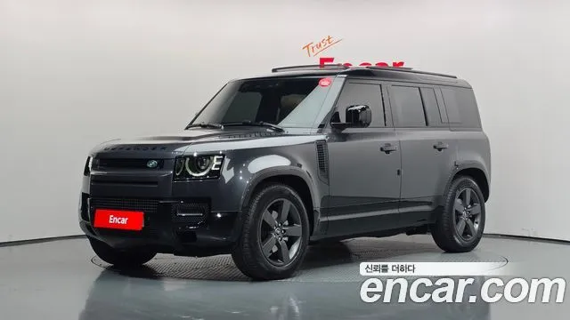 Land Rover Defender 110 P300 X-Dynamic SE