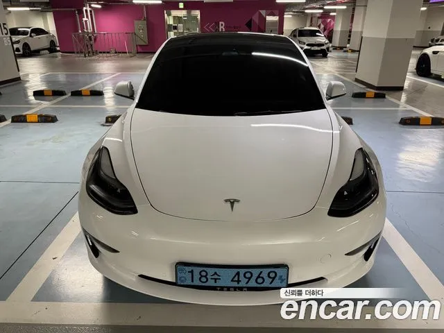 Tesla Model 3 RWD