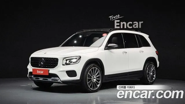 Mercedes-Benz GLB-Class GLB220