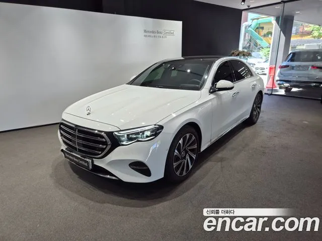 Mercedes-Benz E-Class E300 4MATIC Exclusive