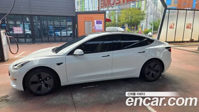 Tesla Model 3 RWD
