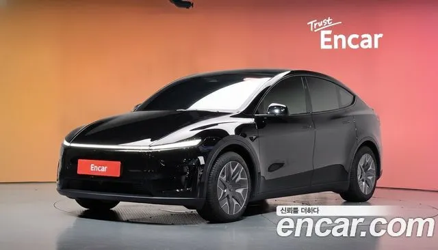 Tesla Model Y L Long Range AWD