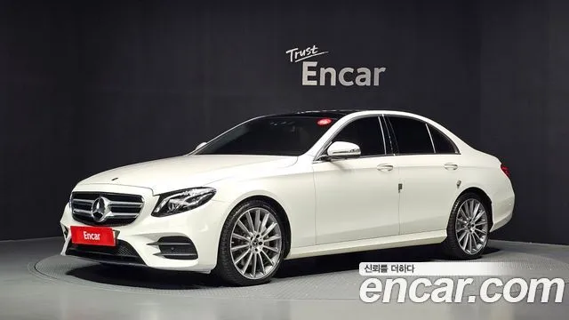 Mercedes-Benz E-Class E300 4MATIC AMG Line