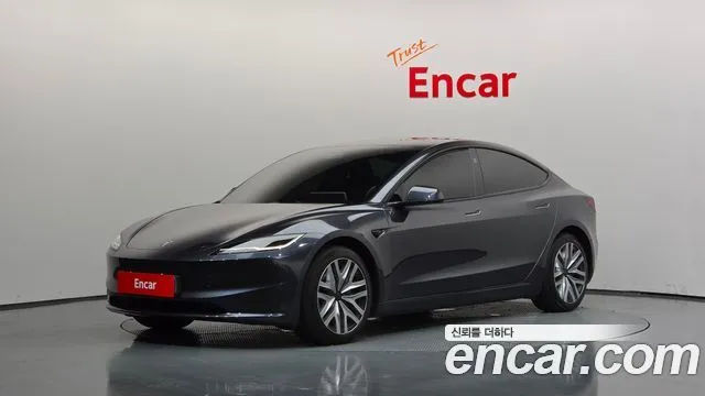 Tesla Model 3 Long Range AWD