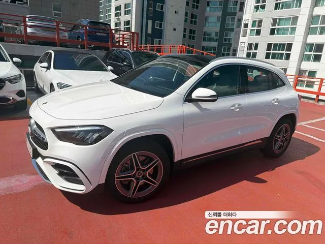 Mercedes-Benz GLA-Class GLA250 4MATIC
