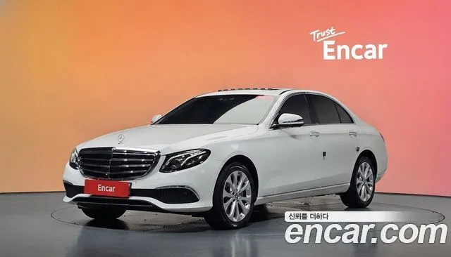 Mercedes-Benz E-Class E300 4MATIC Exclusive