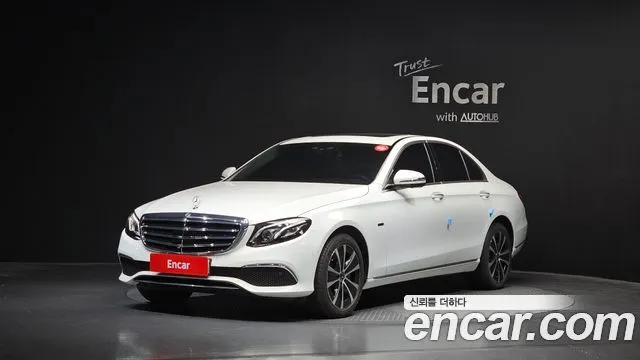 Mercedes-Benz E-Class E300e 4MATIC Exclusive