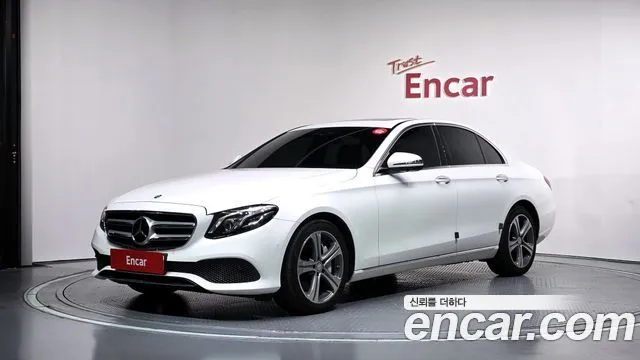 Mercedes-Benz E-Class E300 4MATIC Avnatgarde