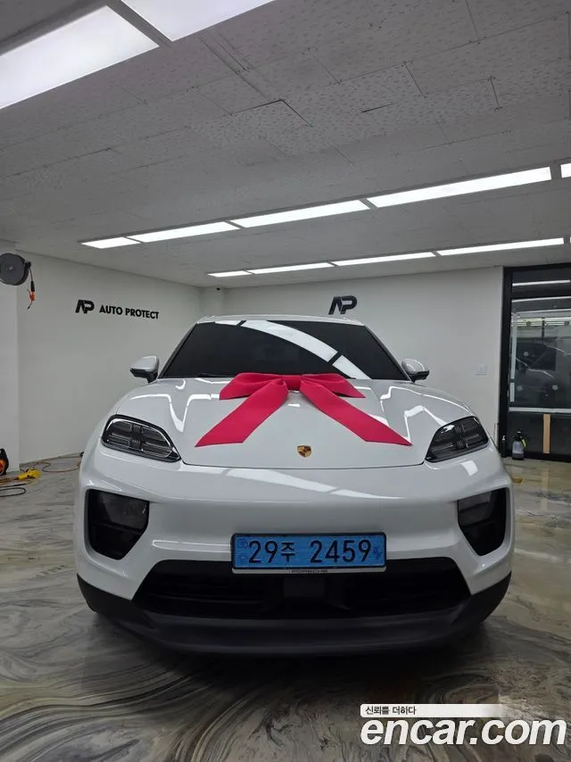 Porsche Macan Base 4