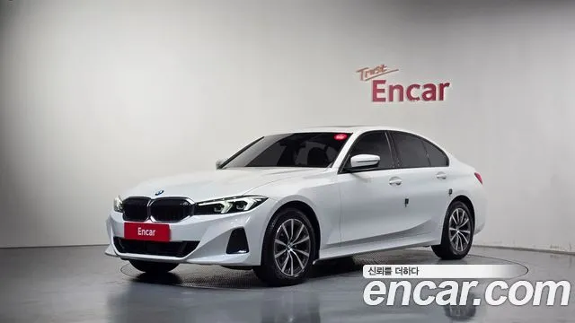 BMW 3-Series 320i